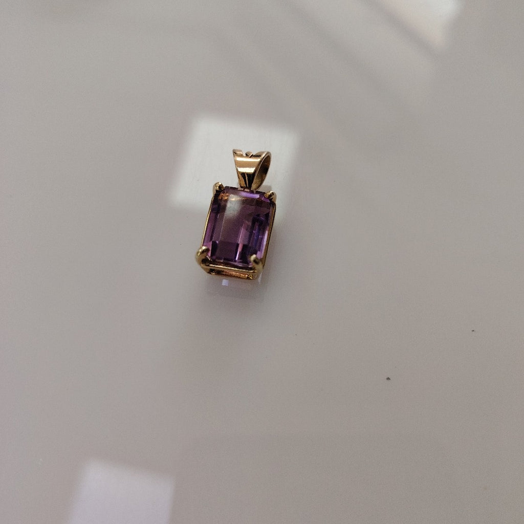 DIJE ORO 14 K 4 GRMS (SEMINUEVO)