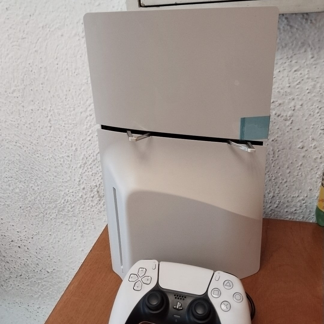 CONSOLA DE VIDEOJUEGO SONY PS5 SLIM 1 TB SSD (SEMINUEVO)
