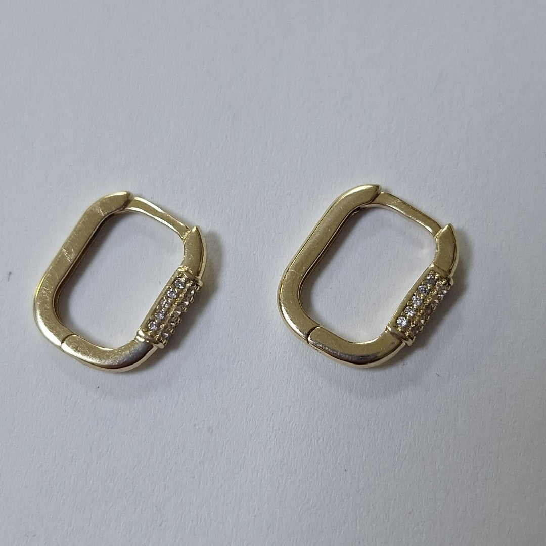 ARETES HUGGIES OVALADA C CIRCONIAS 14K 2.5 GR (NUEVO)