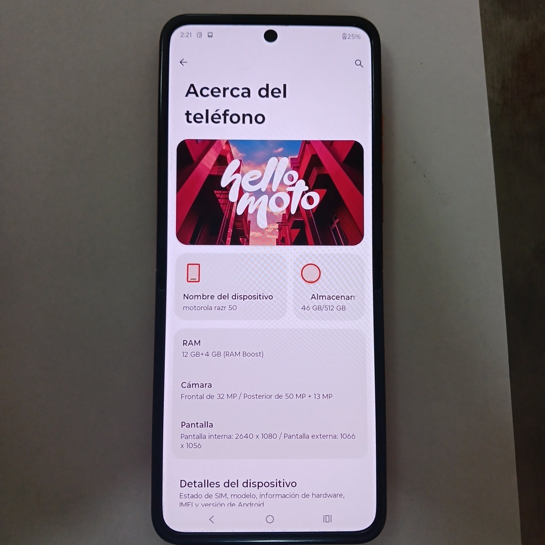 CELULAR MOTOROLA RAZR 50 5G XT2453-1 512 GB 12 GB RAM (SEMINUEVO)