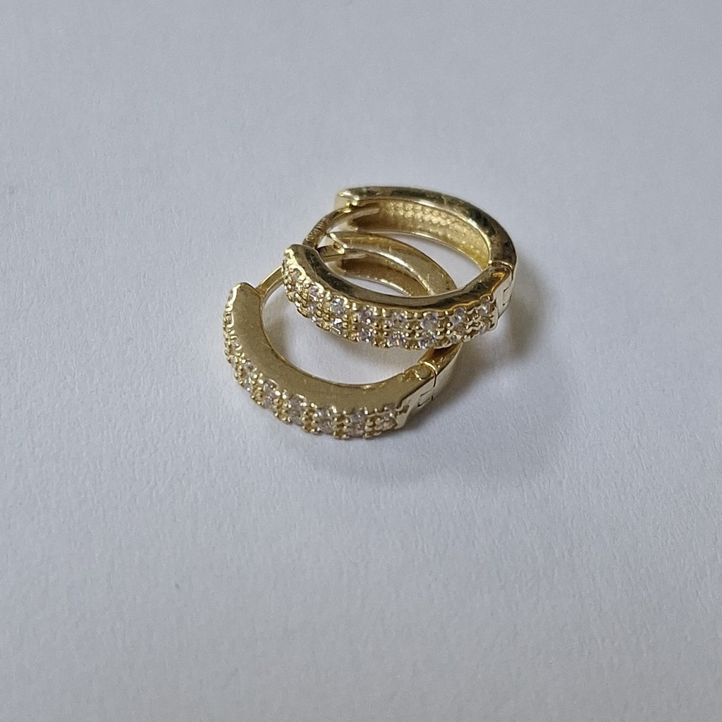 ARETES HUGGIES C CIRCONIAS 14K 1.7 GR (NUEVO)