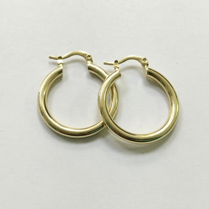 ARETES TEJIDO ARRACADAS LISAS HUECAS 14K 2.1 GR (NUEVO)