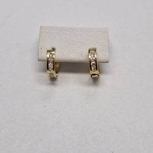 ARETES ARRACADAS C CIRCONIAS 10K 1.2 GR (NUEVO)