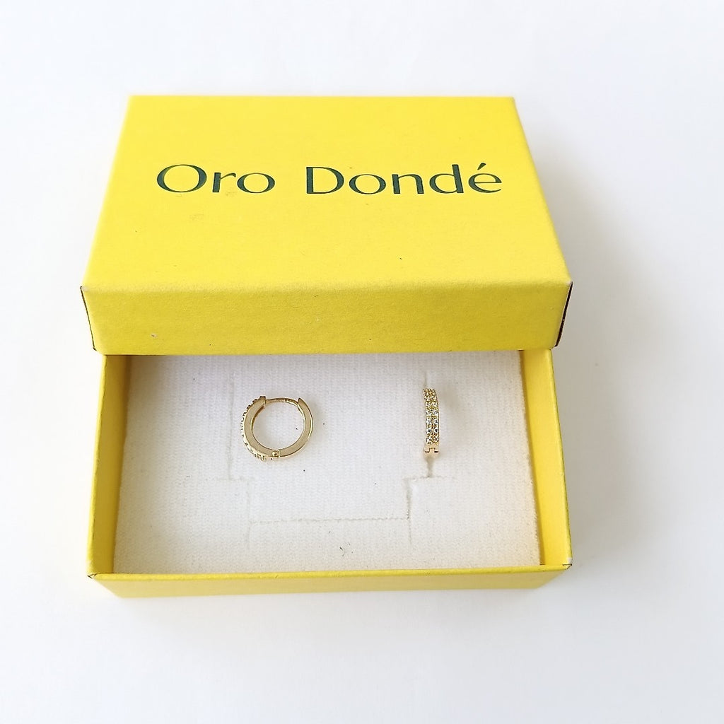 ARETES HUGGIES C CIRCONIAS 14K 1.7 GR (NUEVO)