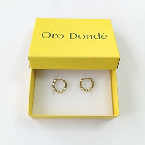 ARETES HUGGIES HEXAGONALES C CIRCONIAS 14K 2.6 GR (NUEVO)
