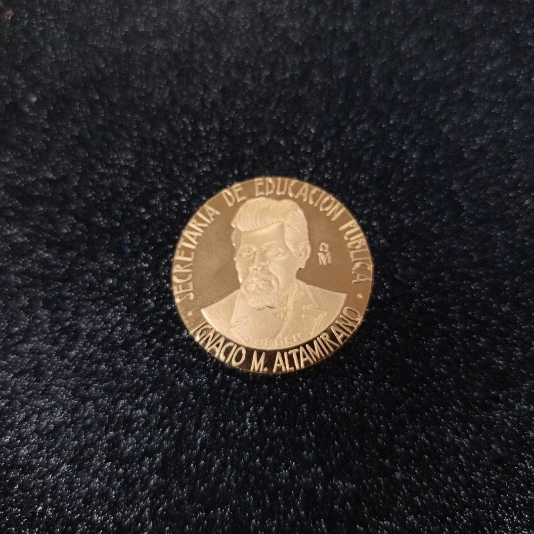 MEDALLA CONMEMORATIVA ORO 21 K 42.2 GRMS (SEMINUEVO)