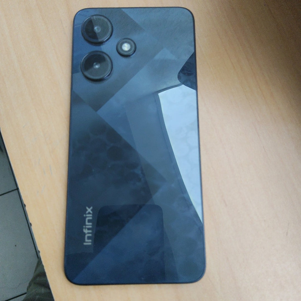 CELULAR OTRAS MARCAS OTROS MODELOS 128 GB 4 GB RAM (SEMINUEVO)