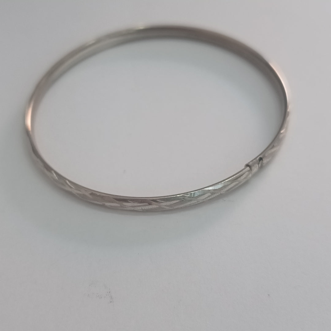 PULSERA RIGIDA PLATA 3.8 GRMS (SEMINUEVO)