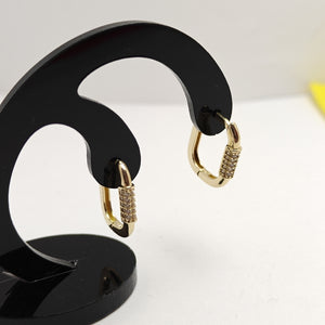 ARETES HUGGIES OVALADA C CIRCONIAS 14K 2.5 GR (NUEVO)