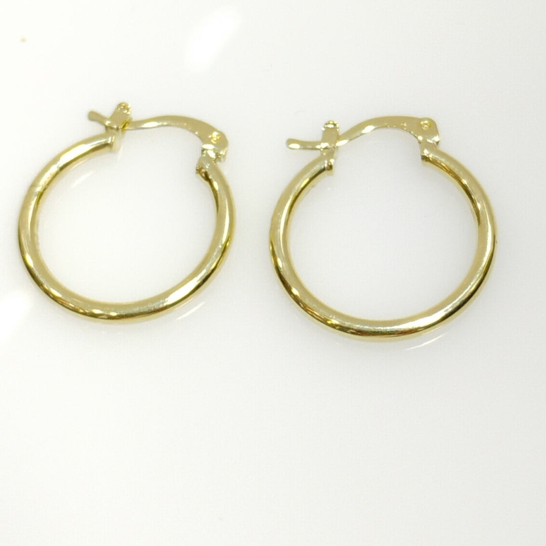 ARETES TEJIDO ARRACADAS LISAS 14K 1.2 GR (NUEVO)