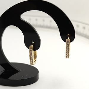 ARETES HUGGIES OVALADA C CIRCONIAS 14K 2.3 GR (NUEVO)