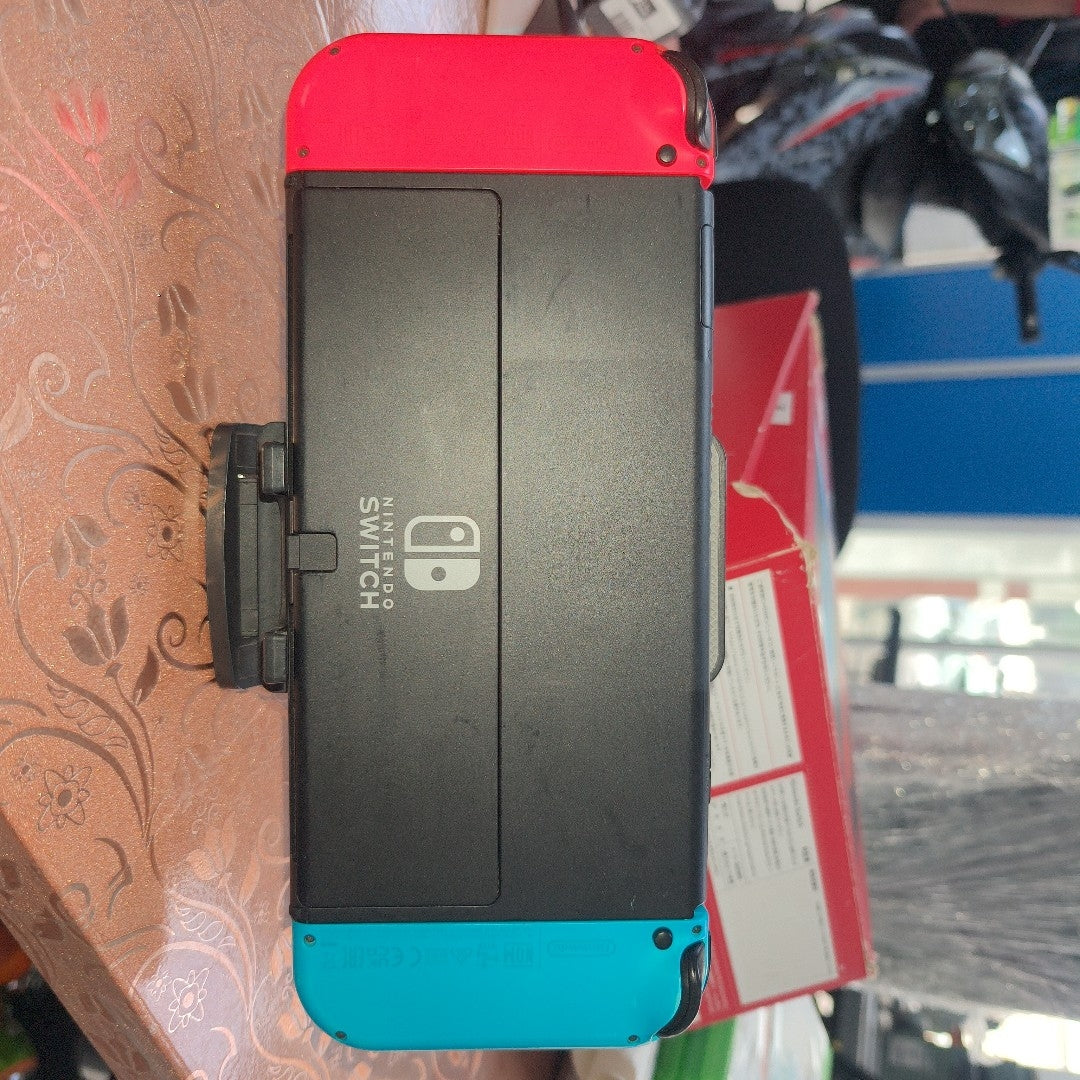 CONSOLA DE VIDEOJUEGO NINTENDO SWITCH OLED 64 GB (SEMINUEVO)
