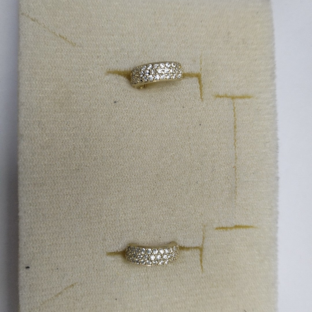 ARETES HUGGIE CON CIRCONIAS 14K 2.2 GR (NUEVO)