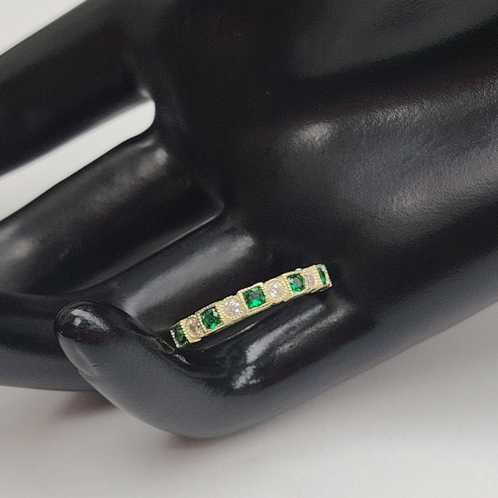 ANILLOS TEJIDO ANILLITO C CIRCONIAS Y PIEDRAS VERDES 14K 8.5 1.5 GR (NUEVO)