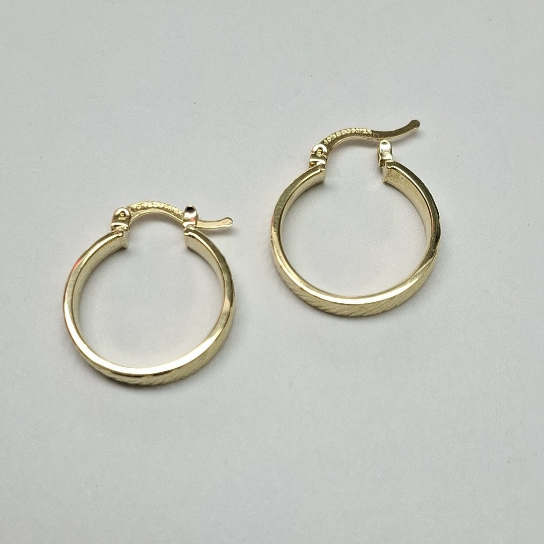 ARETES ARRACADA ASTRIADA 10K 1.8 GR (NUEVO)