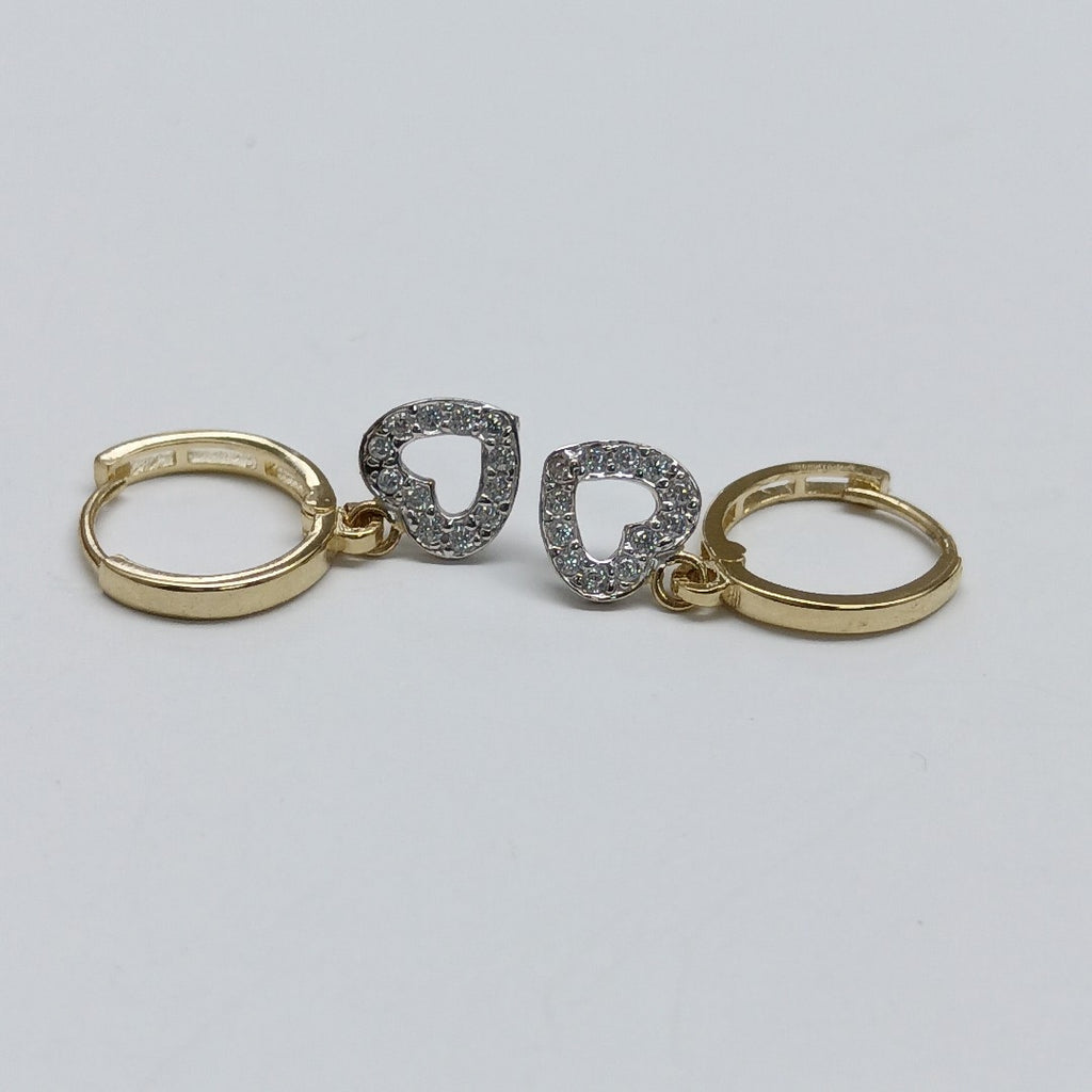 ARETES HUGGIES CON DIJE CORAZON Y CIRCONIAS 14K 2.1 GR (NUEVO)