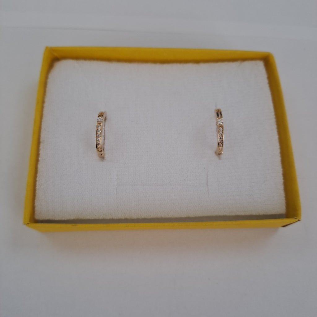 ARETES ARRACADAS C CIRCONIAS 14K 2.3 GR (NUEVO)