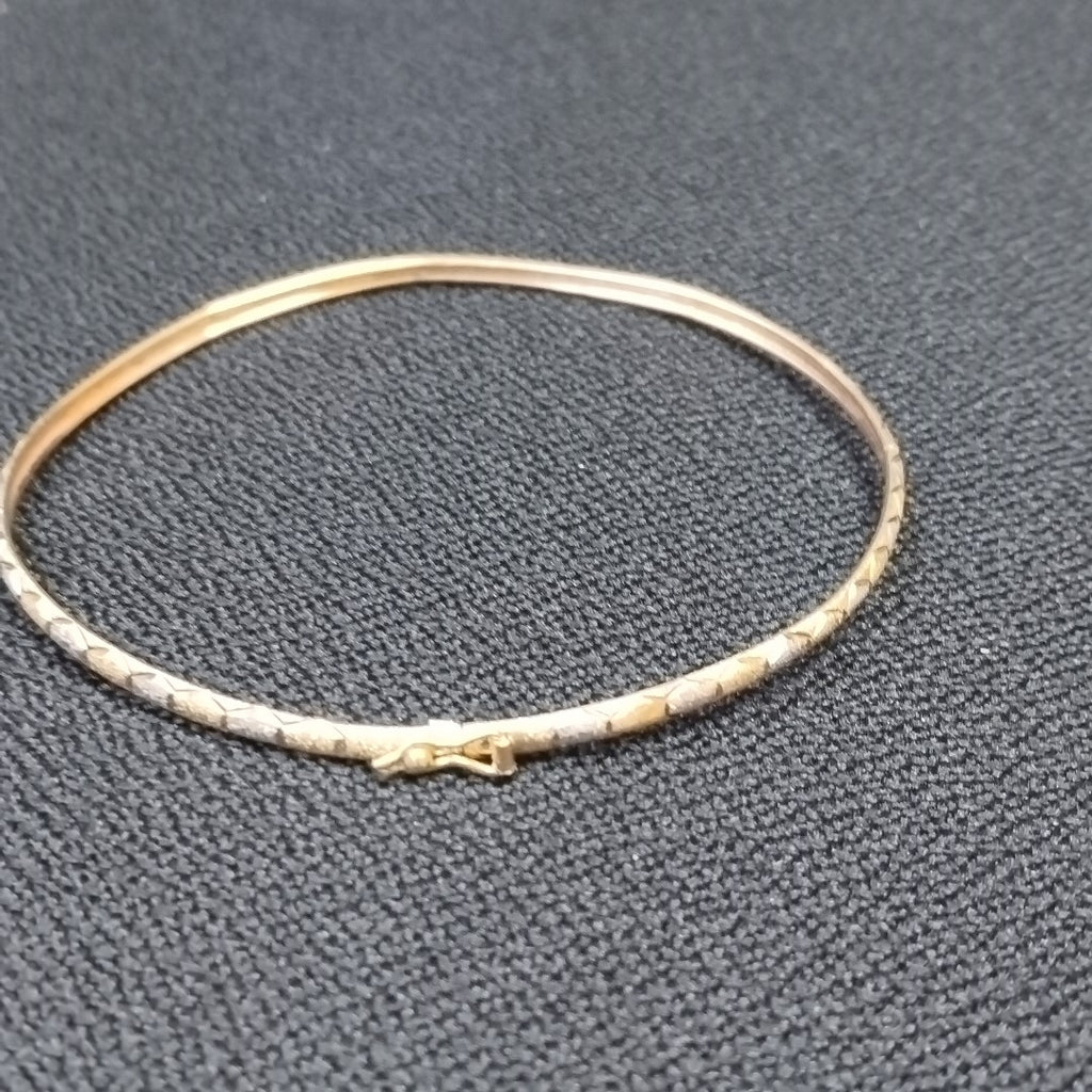 PULSERA RIGIDA ORO 14 K 2.9 GRMS (SEMINUEVO)