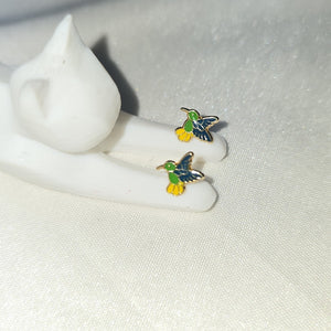 BROQUELES BROQUEL FIG COLIBRI ESMALTE VERDE 14K 0.2138 GR (NUEVO)