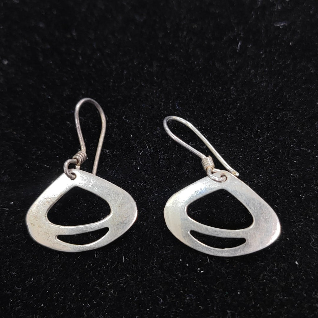 ARETES PAR PLATA 2,40 GRMS (SEMINUEVO)