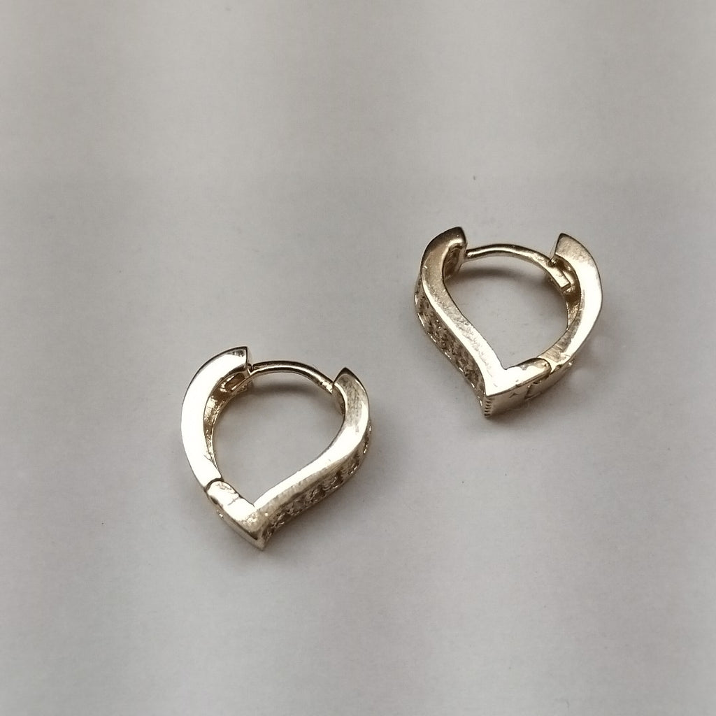 ARETES ARRACADAS CORAZON C CIRCONIAS 14K 2.1 GR (NUEVO)