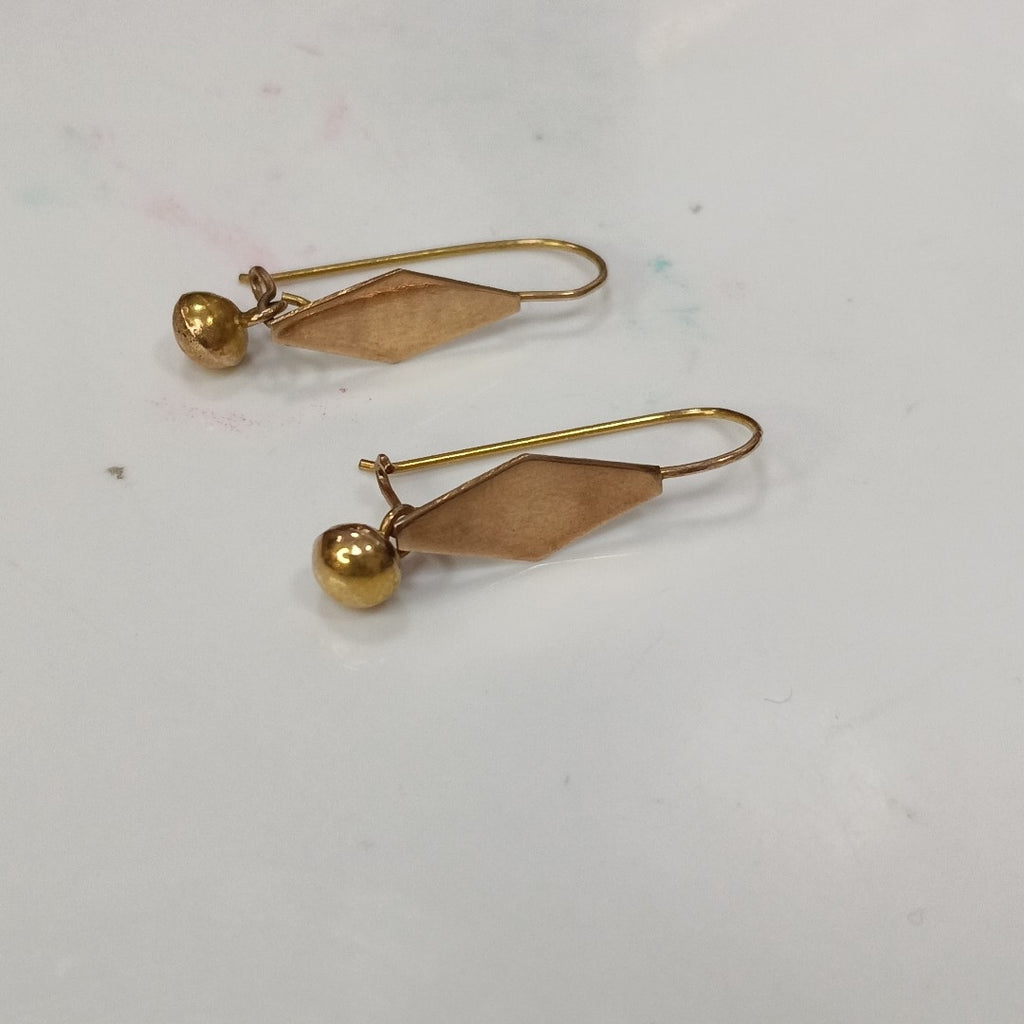 ARETES PAR ORO 8 K 1.4 GRMS (SEMINUEVO)