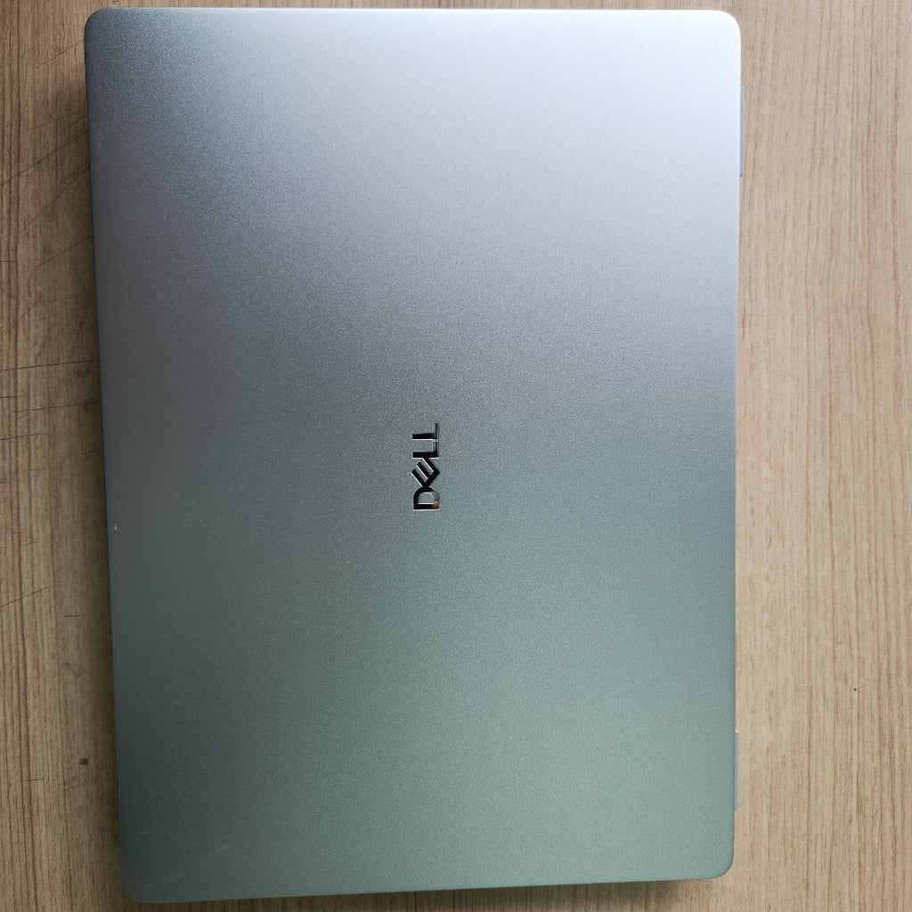 LAPTOP DELL PRO 13 PLUS PB13250 (2026) 512 GB SSD 16 GB RAM (SEMINUEVO)