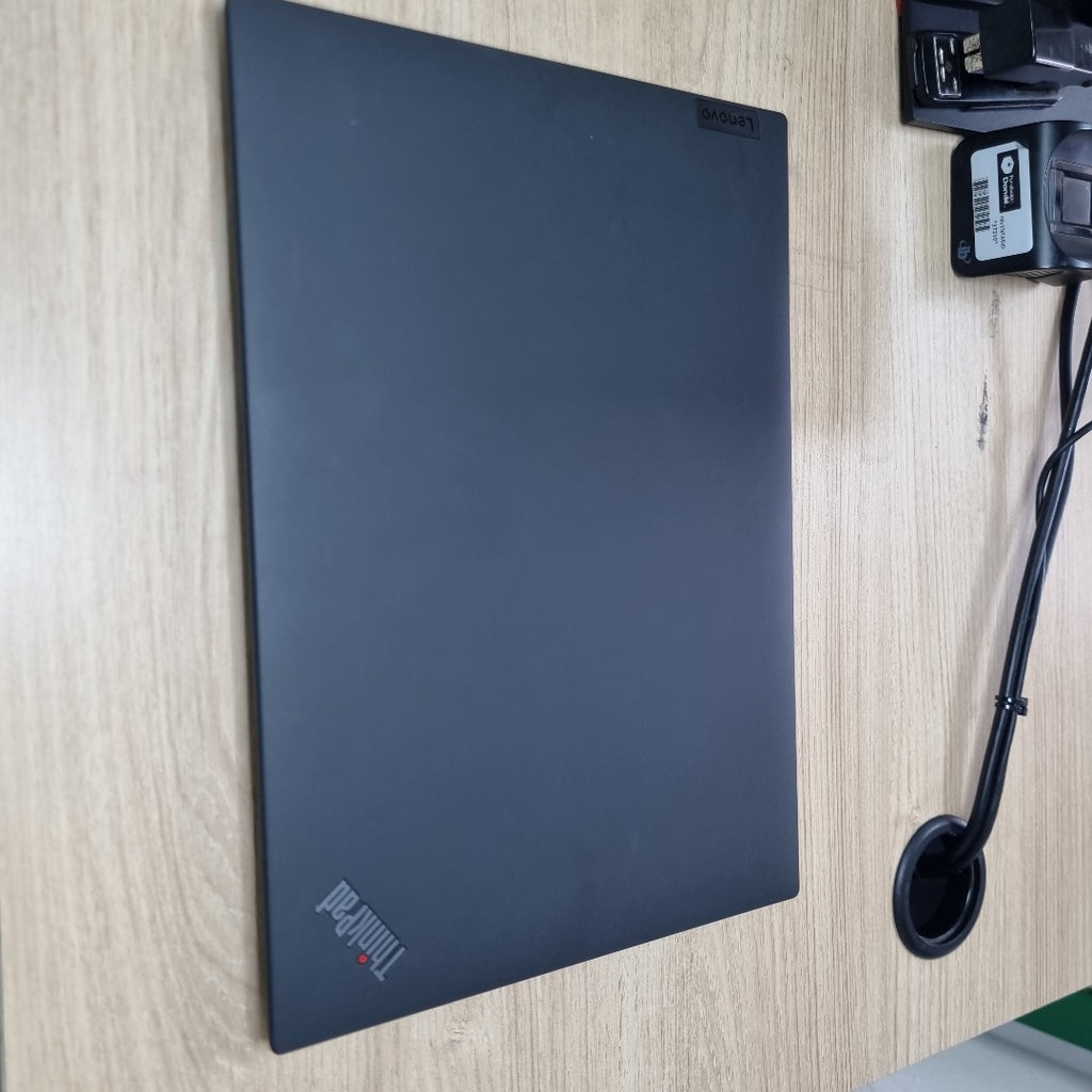 LAPTOP LENOVO THINKPAD T14 GEN 4 (2024) 512 GB SSD 16 GB RAM (SEMINUEVO)