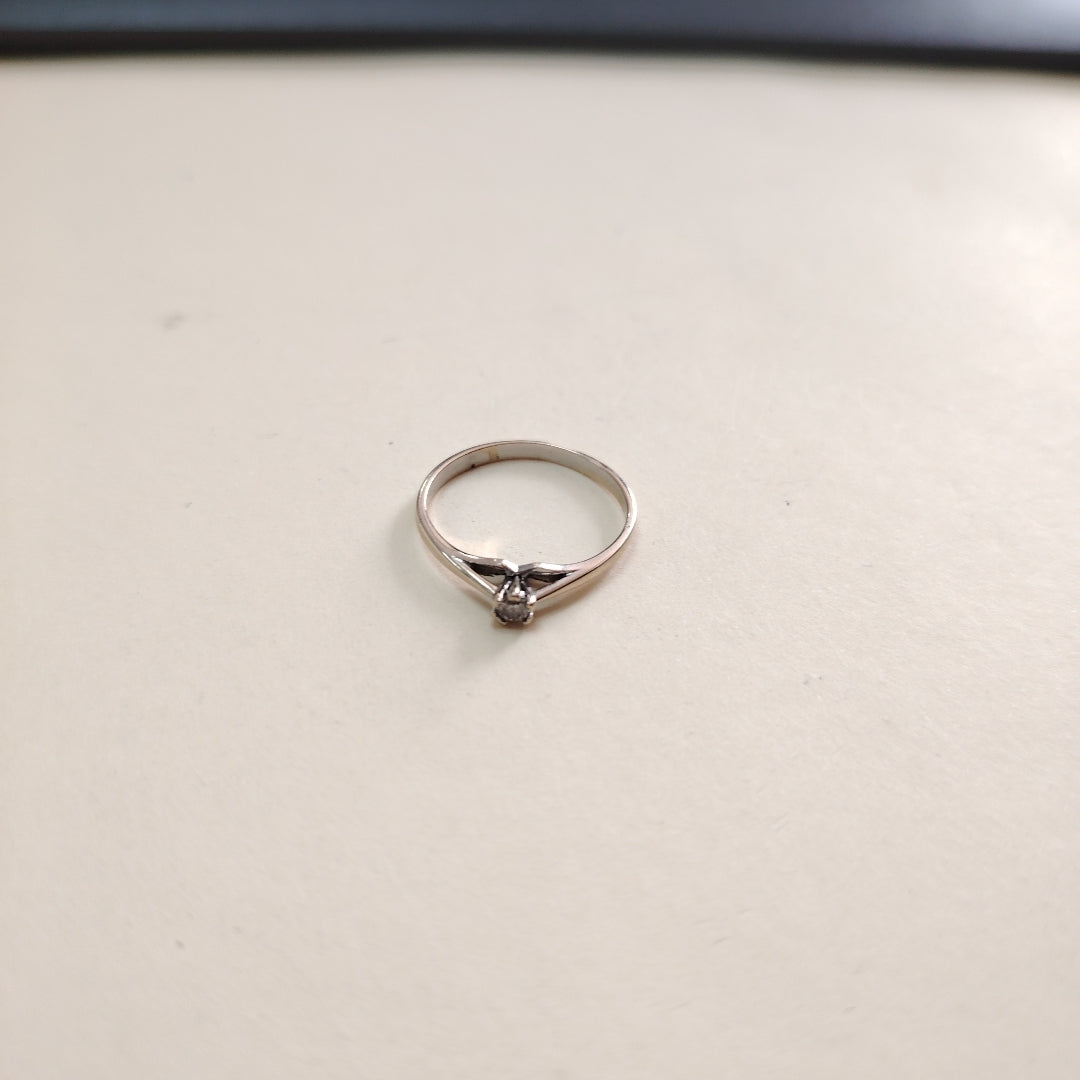 SOLITARIO ORO 14 K 1.3 GRMS (SEMINUEVO)