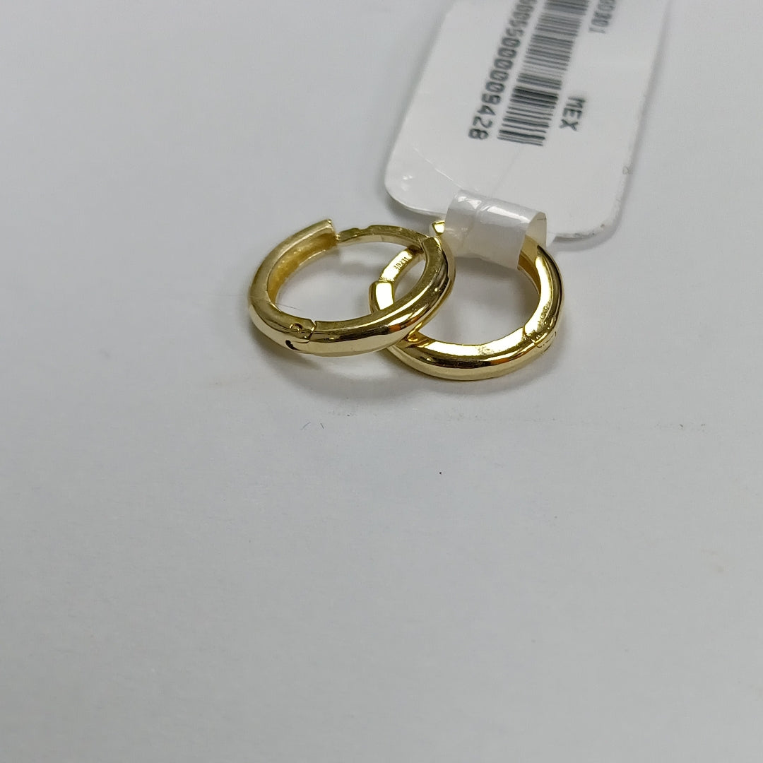 ARETES HUGGIES LISAS 14K 1.4 GR (NUEVO)