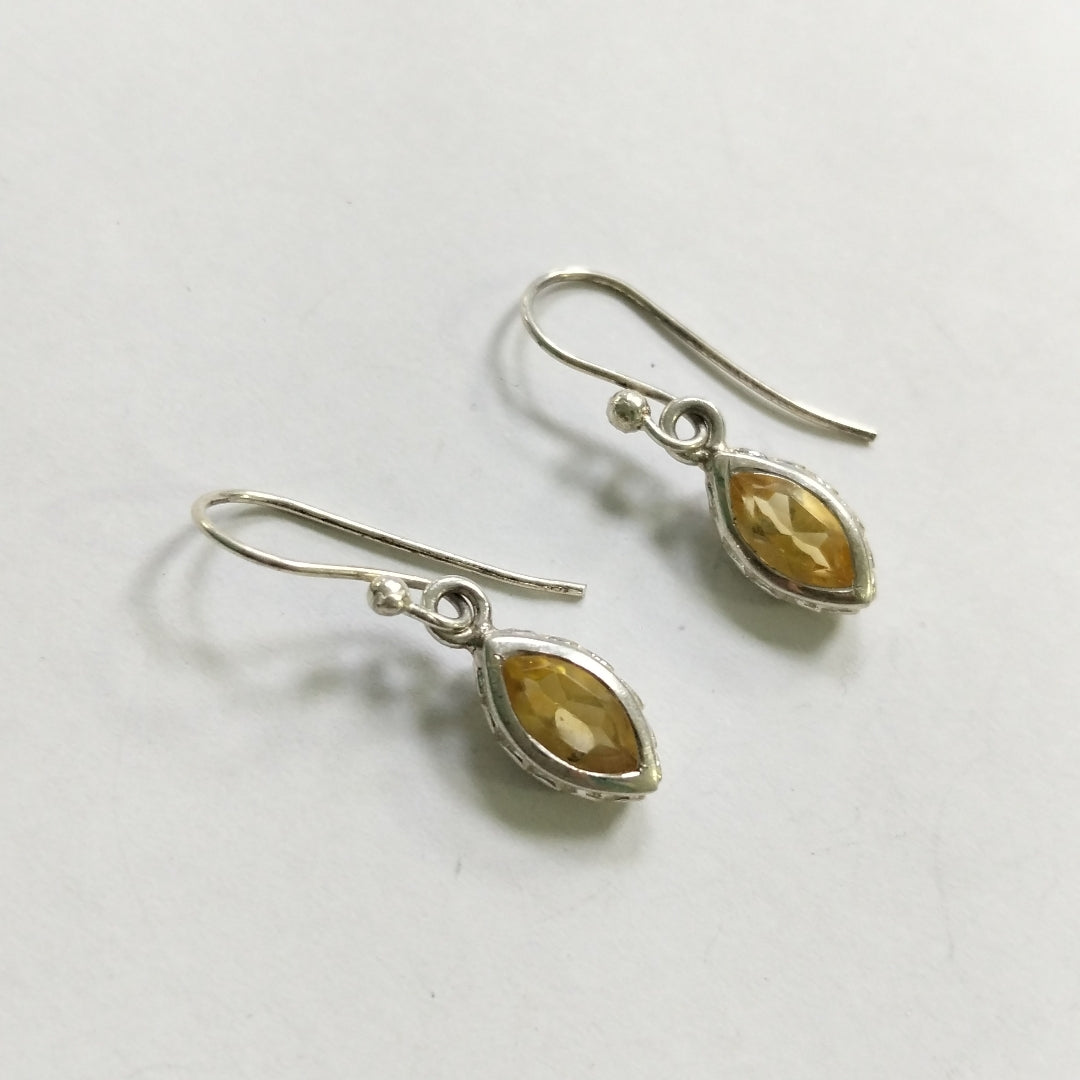 ARETES PAR PLATA 2.8 GRMS (SEMINUEVO)