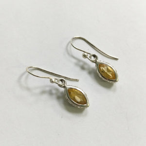 ARETES PAR PLATA 2.8 GRMS (SEMINUEVO)