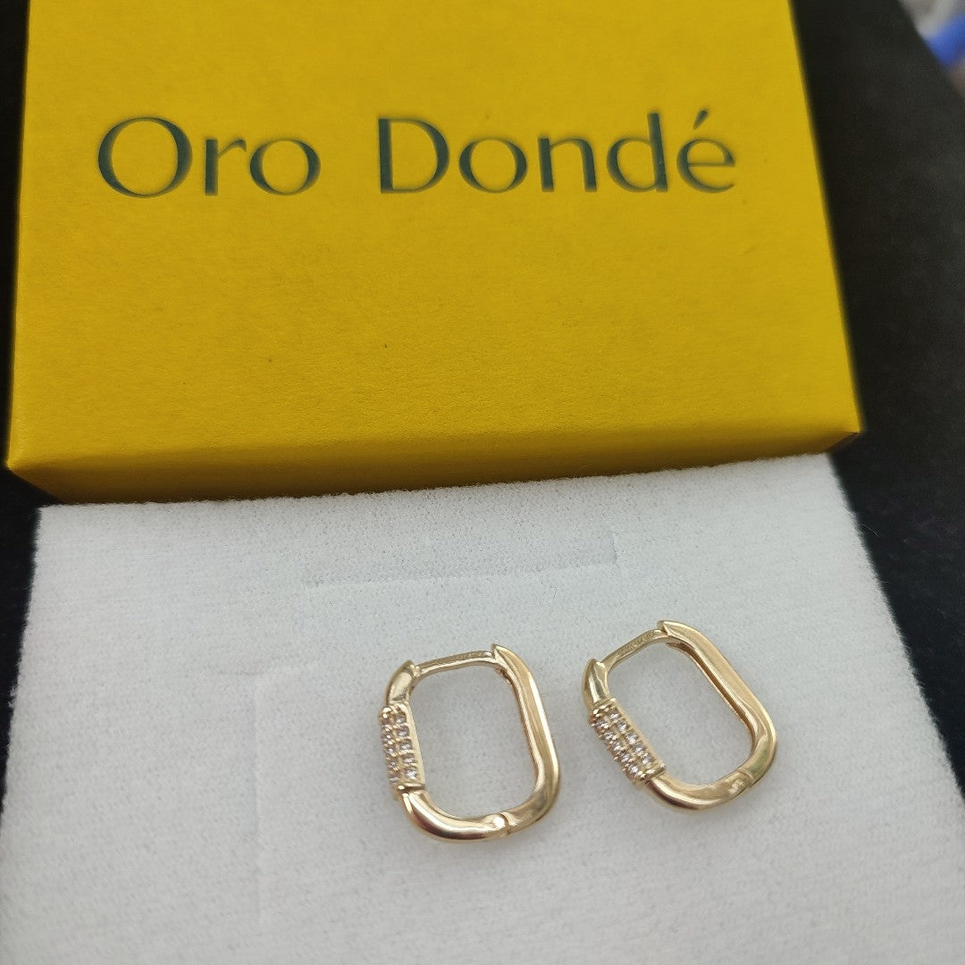 ARETES HUGGIES OVALADA C CIRCONIAS 14K 2.4 GR (NUEVO)