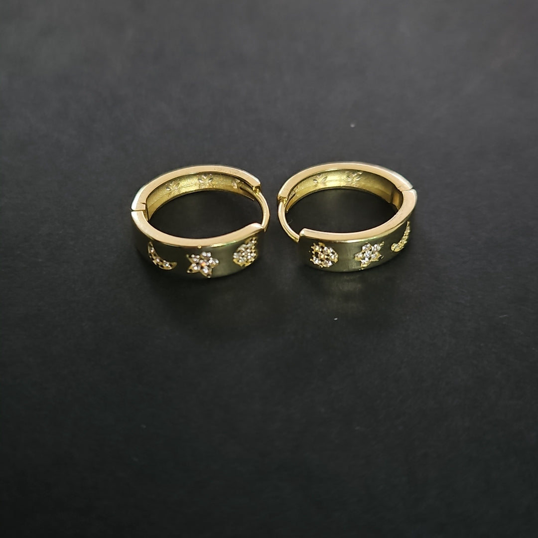ARETES TEJIDO HUGGIES CON CIRCONIAS 14K 3 GR (NUEVO)