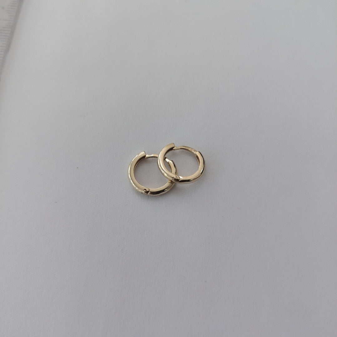 ARETES ARRACADAS LISAS 10K 1.2 GR (NUEVO)