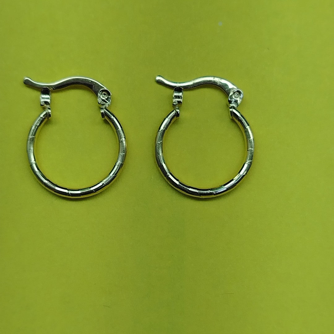 ARETES ARRACADAS ESTRIADAS 14K 1.4 GR (NUEVO)