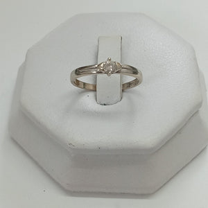ANILLITO ORO BLANCO 14 K 1.7 GRMS (SEMINUEVO)