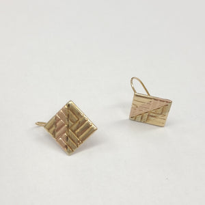 ARETES PAR ORO 14 K 1,90 GRMS (SEMINUEVO)