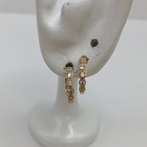 ARETES HUGGIES C CIRCONIAS 14K 2 GR (NUEVO)