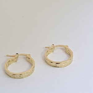 ARETES ARRACADAS FIG GRECAS 14K 1.8 GR (NUEVO)