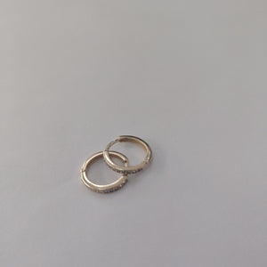 ARETES ARRACADA C CIRCONIAS 14K 1.6 GR (NUEVO)