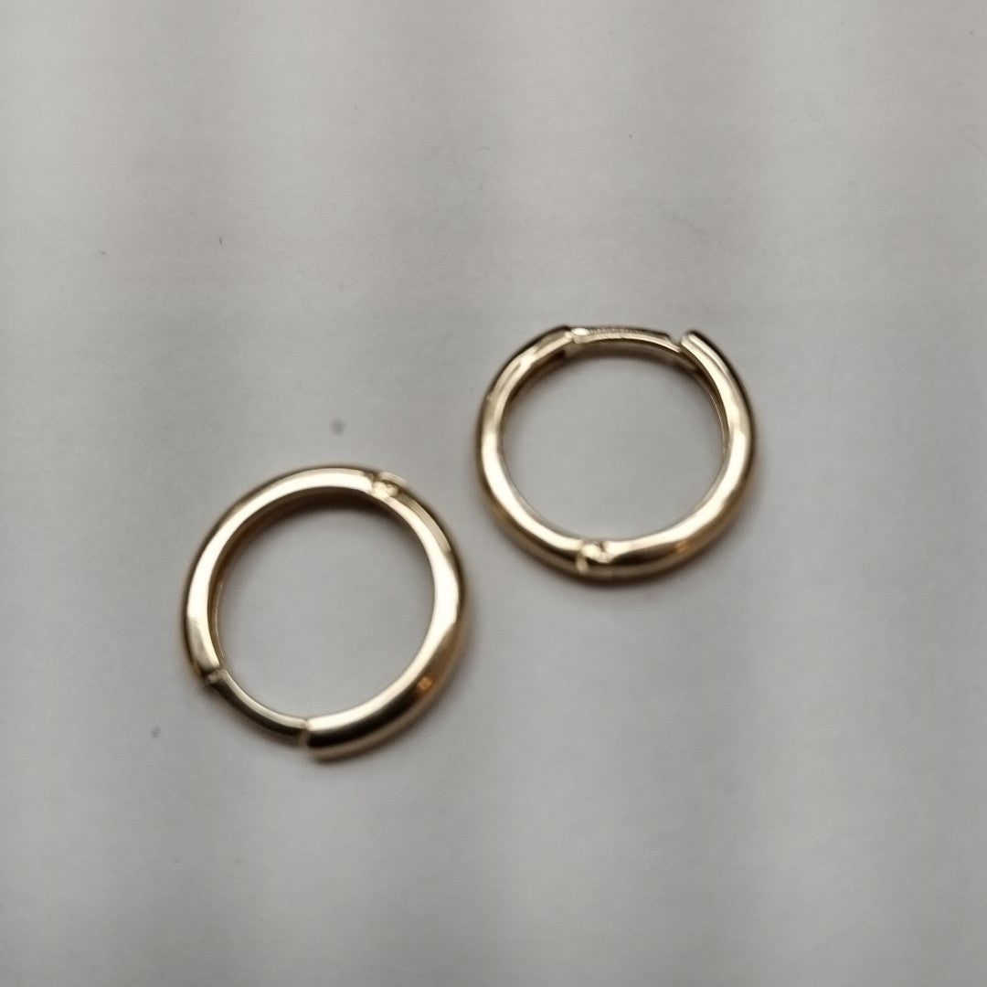 ARETES HUGGIES LISAS 14K 1.5 GR (NUEVO)