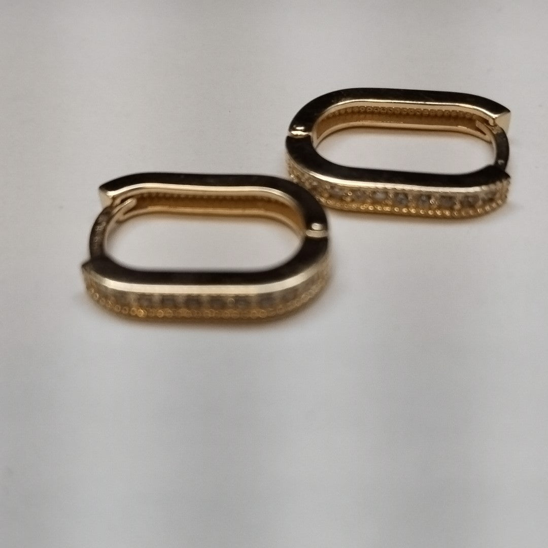 ARETES HUGGIES OVALADA C CIRCONIAS 14K 2.5 GR (NUEVO)