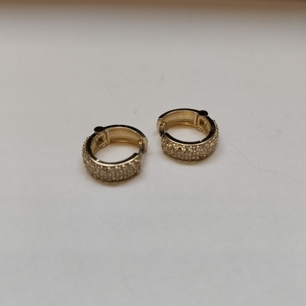 ARETES HUGGIE CON CIRCONIAS 14K 2.1 GR (NUEVO)
