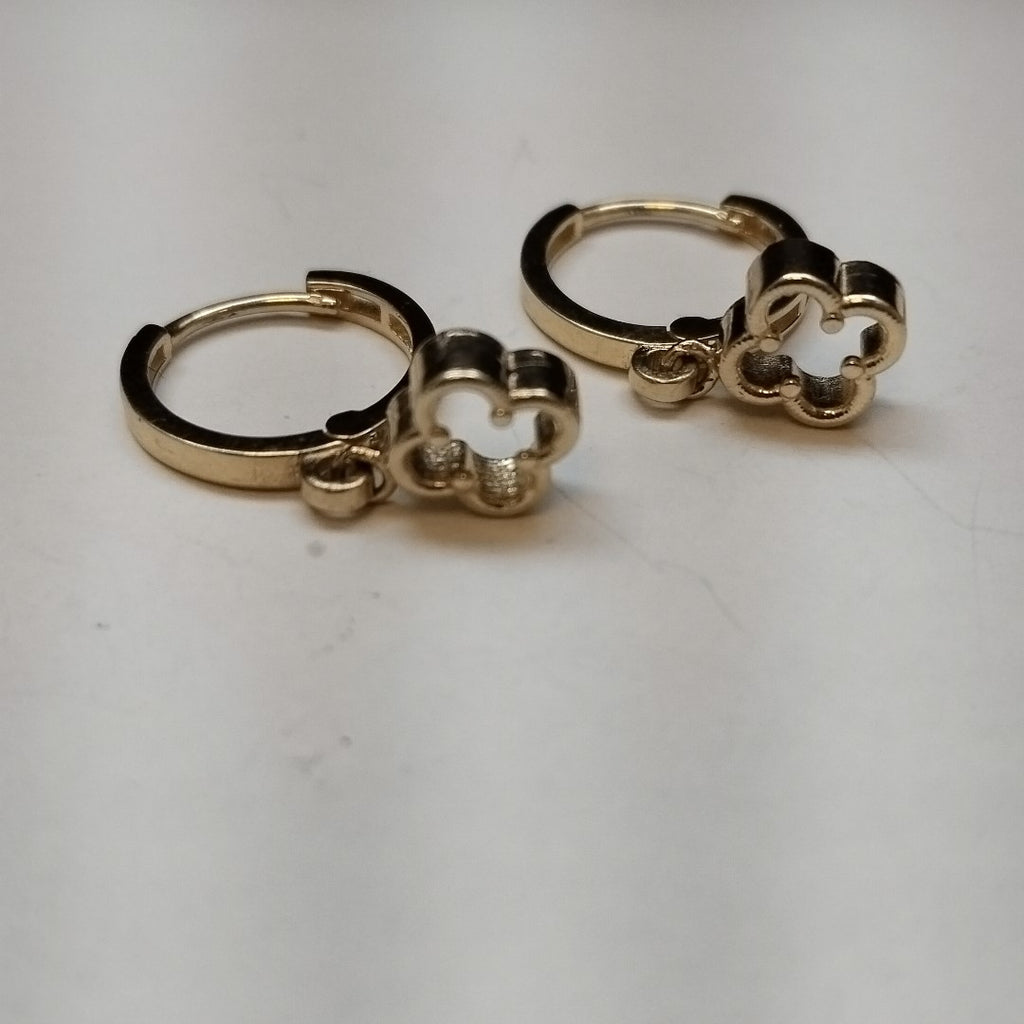 ARETES ARRACADAS CON DIJE 14K 2.4 GR (NUEVO)