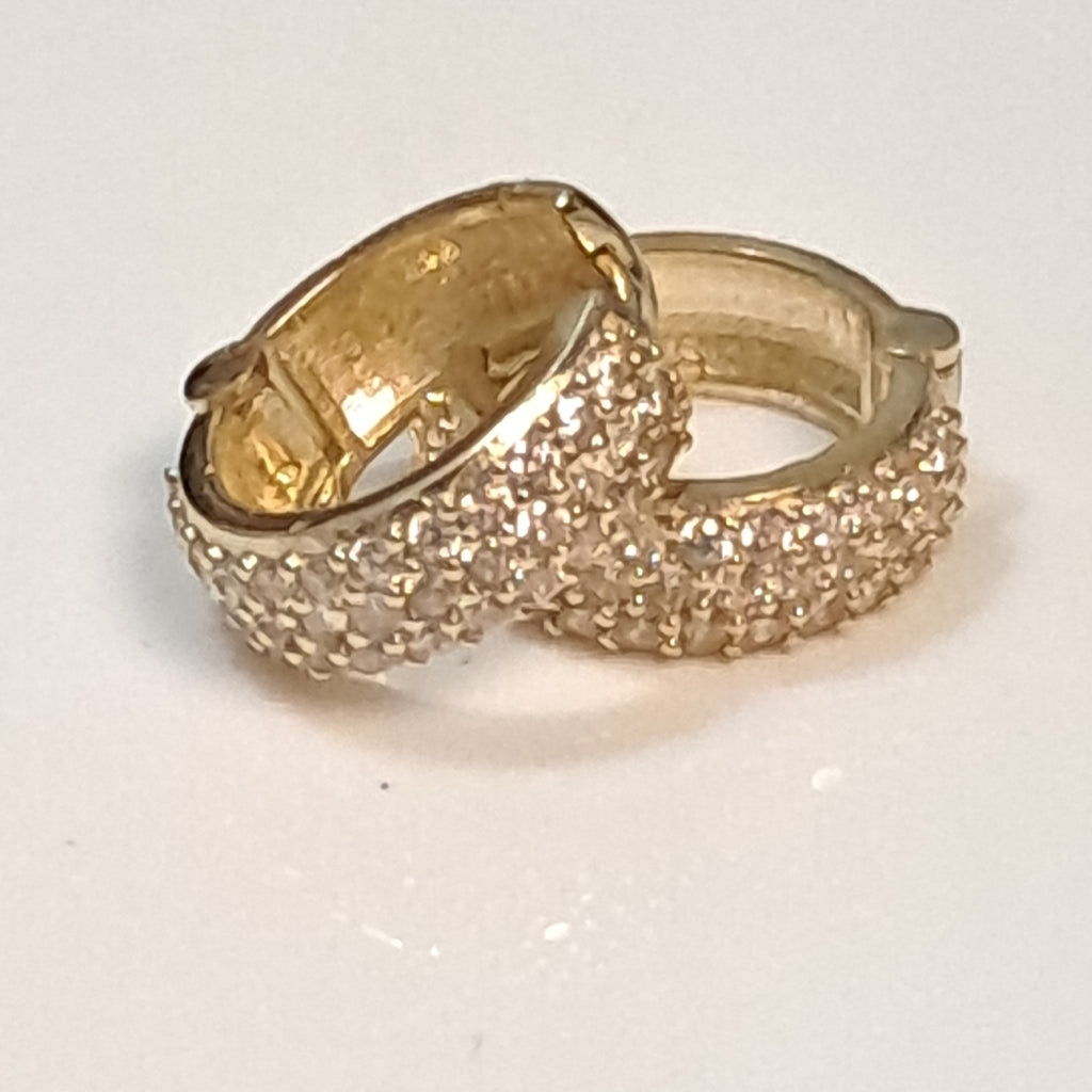ARETES HUGGIE CON CIRCONIAS 14K 2.1 GR (NUEVO)