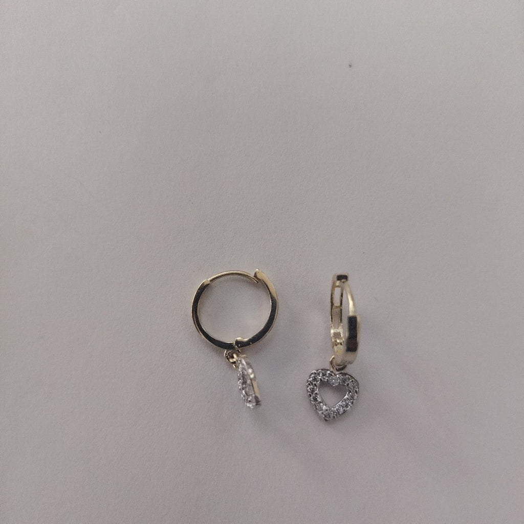 ARETES HUGGIES CON DIJE CORAZON Y CIRCONIAS 14K 2.2 GR (NUEVO)