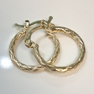 ARETES ARRACADAS TRENZADAS 14K 18 1.6 GR (NUEVO)