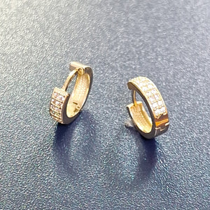 ARETES HUGGIES C CIRCONIAS 14K 2.2 GR (NUEVO)