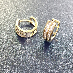 ARETES HUGGIES C CIRCONIAS 14K 1.7 GR (NUEVO)